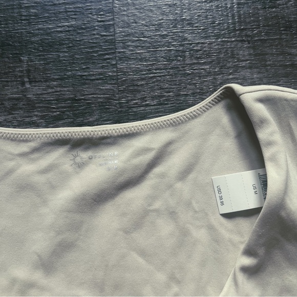 NWT OFFLINE Real Me Ruched T-Shirt - Picture 4 of 4